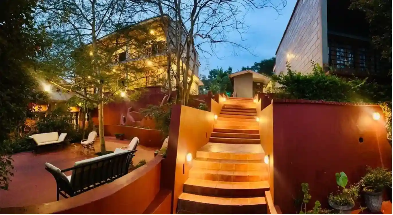 Babylon Lodge2